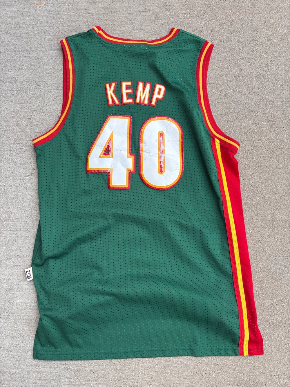 Shawn Kemp Sonics jersey 44 Large - Picture 7 of 8